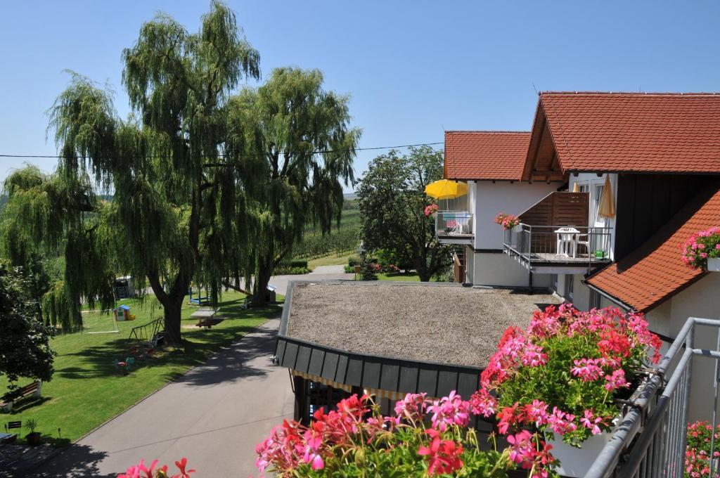 Landhotel Schellenberg Юберлінген Екстер'єр фото